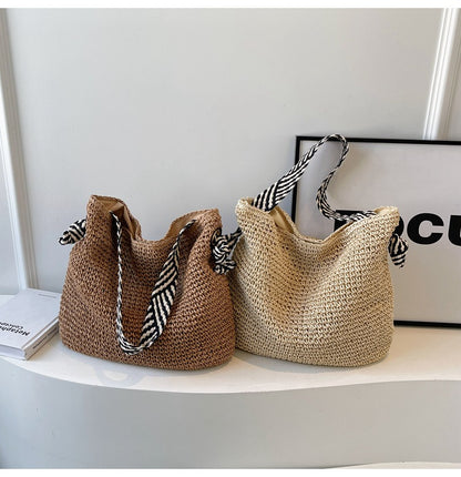 Summer Large Capacity Straw Women's Seaside Vacation Commuter Shoulder Bag