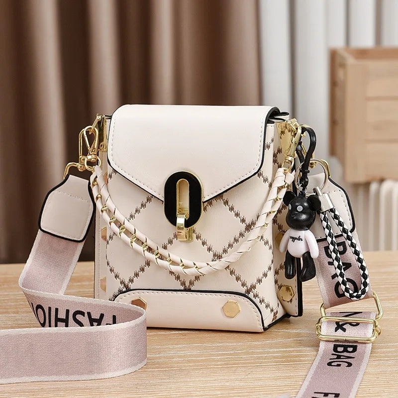 SimpleSling™ Crossbody Bag 👜 — Lightweight, Stylish & Everyday Ready